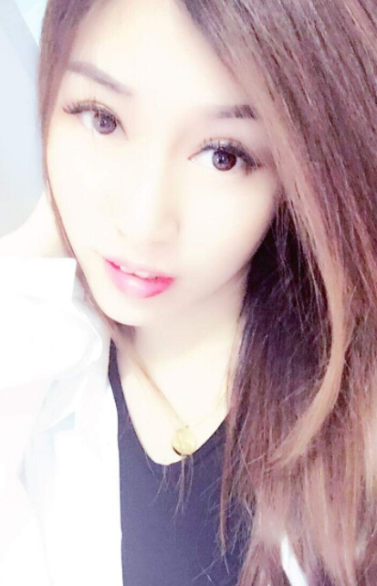 美女主播输了被惩罚 却喊错观众名字2