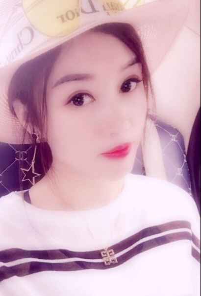 美女主播输了被惩罚 却喊错观众名字4