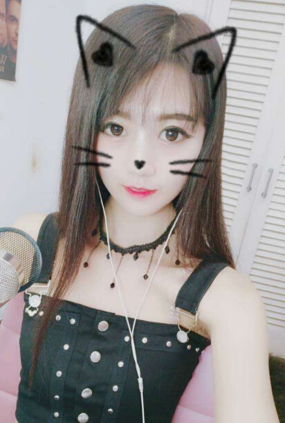 美女直播间在线 主播被观众说飘了只因这句话1