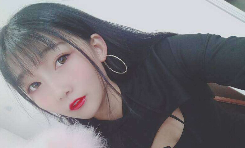 美女主播视频在线 连麦把观众连走3