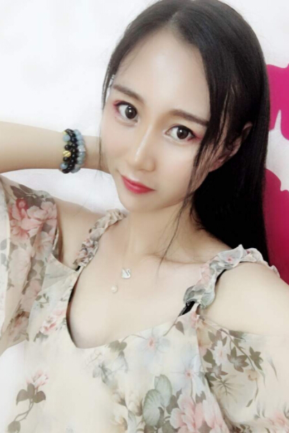 美女主播喜获守护 专属金玫瑰只留给最爱1