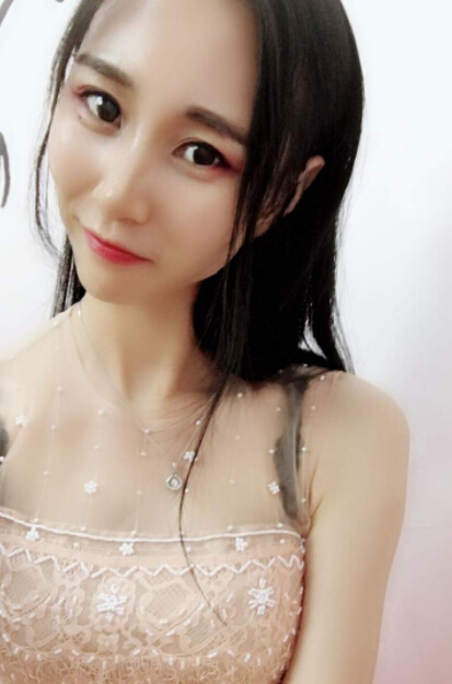 美女主播喜获守护 专属金玫瑰只留给最爱2