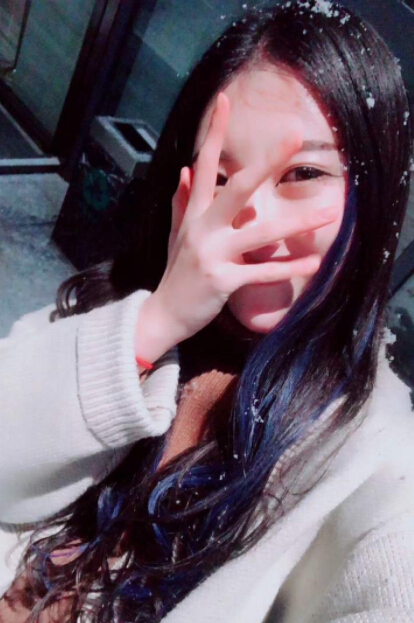 美女直播间在线 甜美主播被称为钢铁直男1