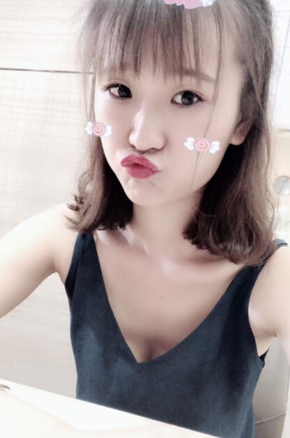 美女直播间在线 观众要走还叫主播不能下3