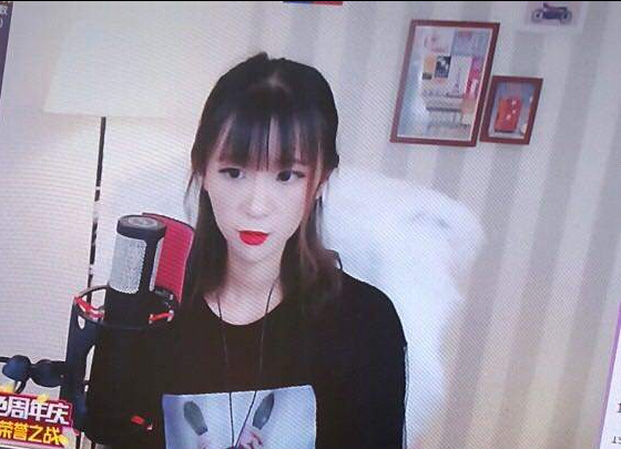 美女直播间在线 观众要走还叫主播不能下4