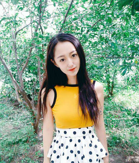 美女直播间聊天 直播间待久会燥热5