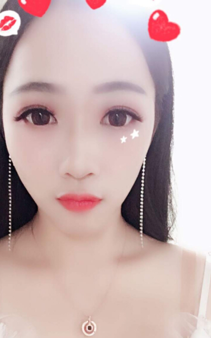 美女主播视频在线 爱上主播吃东西都性感2