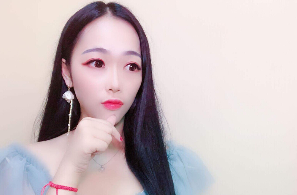 美女主播视频在线 爱上主播吃东西都性感4