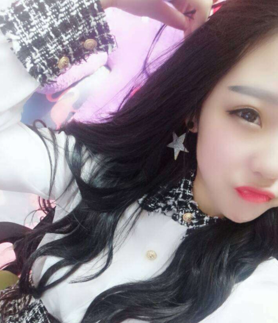美女直播间在线 新主播快来直播间签收1