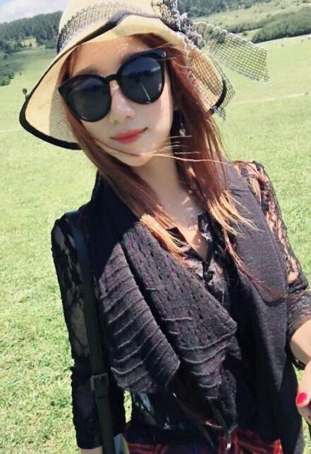 美女主播空间美照
