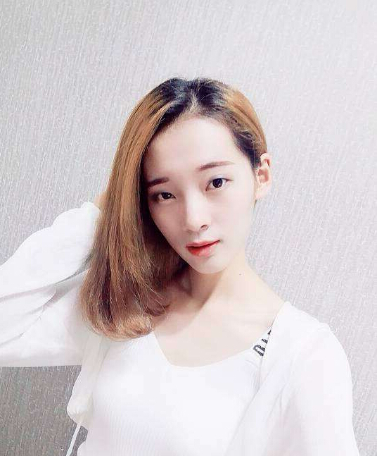美女秀场直播大厅 美女主播想跟你聊天——柠朦