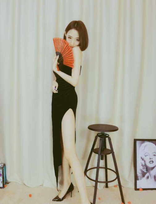 夜恋秀场美女主播