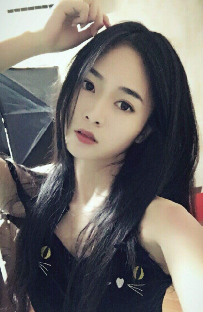网聊聊天室热门主播 美女原来真的存在——周大美
