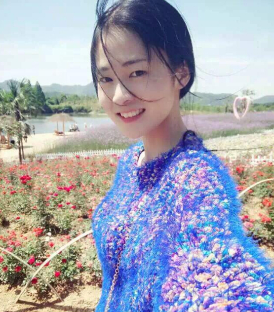 美女直播间聊天