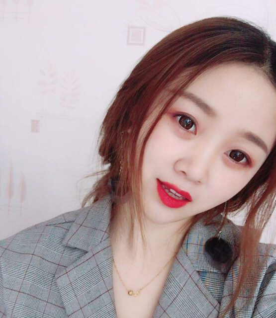 夜恋秀场美女主播