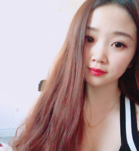 美女直播间聊天