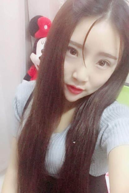 网聊聊天室在线 只想等人宠爱的主播——等等