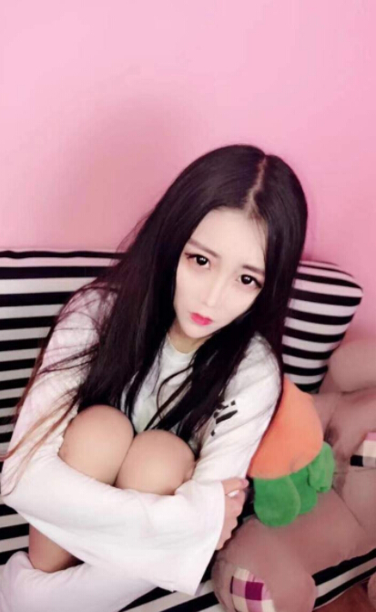 夜恋秀场美女主播