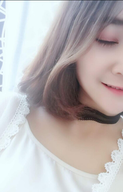 美女主播直播室
