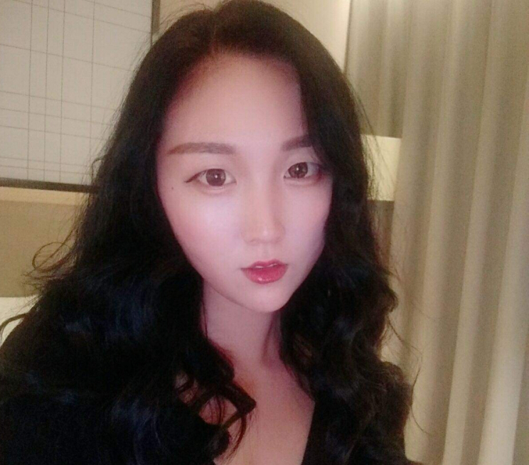 美女直播间长相