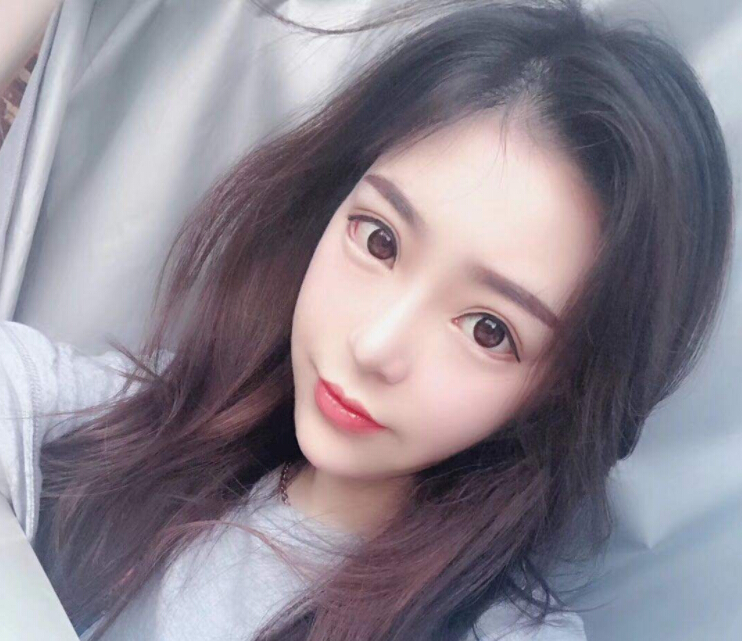 美女直播间聊天