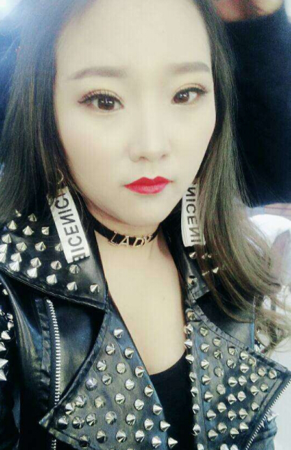 美女直播间视频