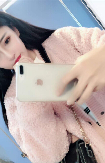 美女直播间视频