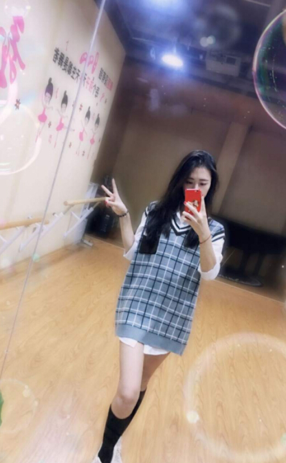 美女主播聊天室网站 观众截胡出婚礼——宝拉