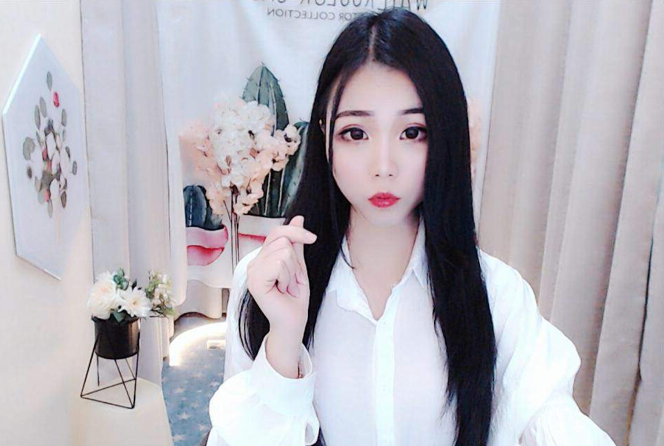 美女直播聊天室网站 你是陪伴还是过客——金麟