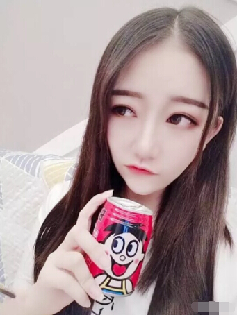 美女主播间聊天 今年的流行关键词出现