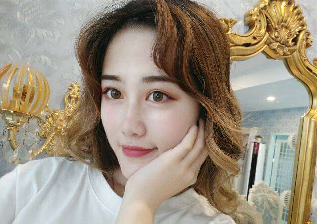 美女直播间观众