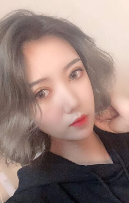 真人美女主播视频 高冷女主播获观众独宠——白胖胖
