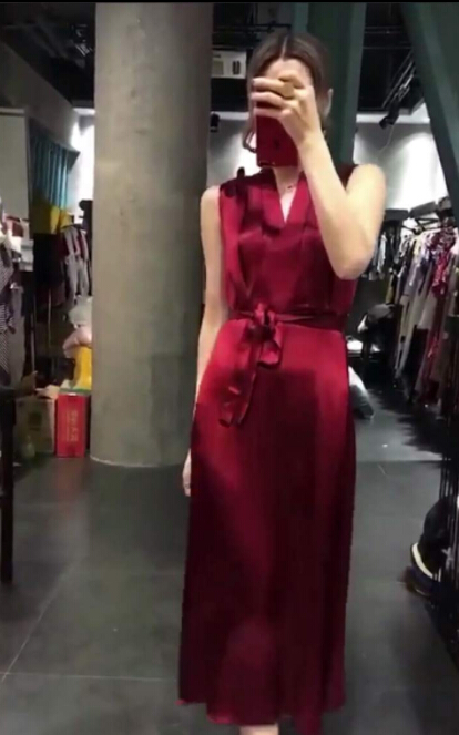美女直播间宠爱