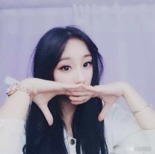 美女直播间宠爱