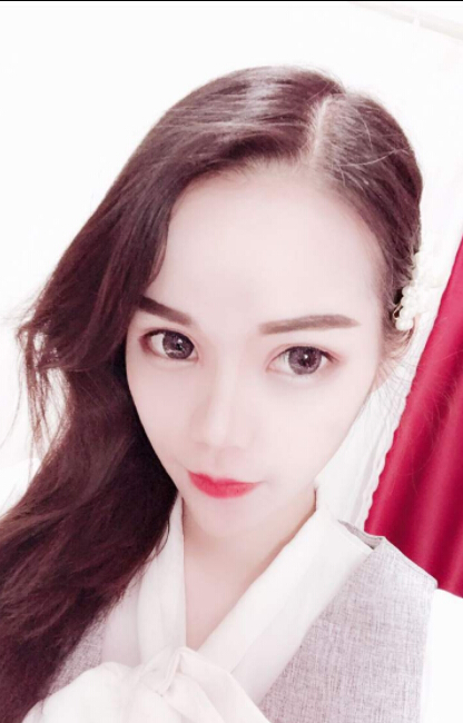 美女直播间换装