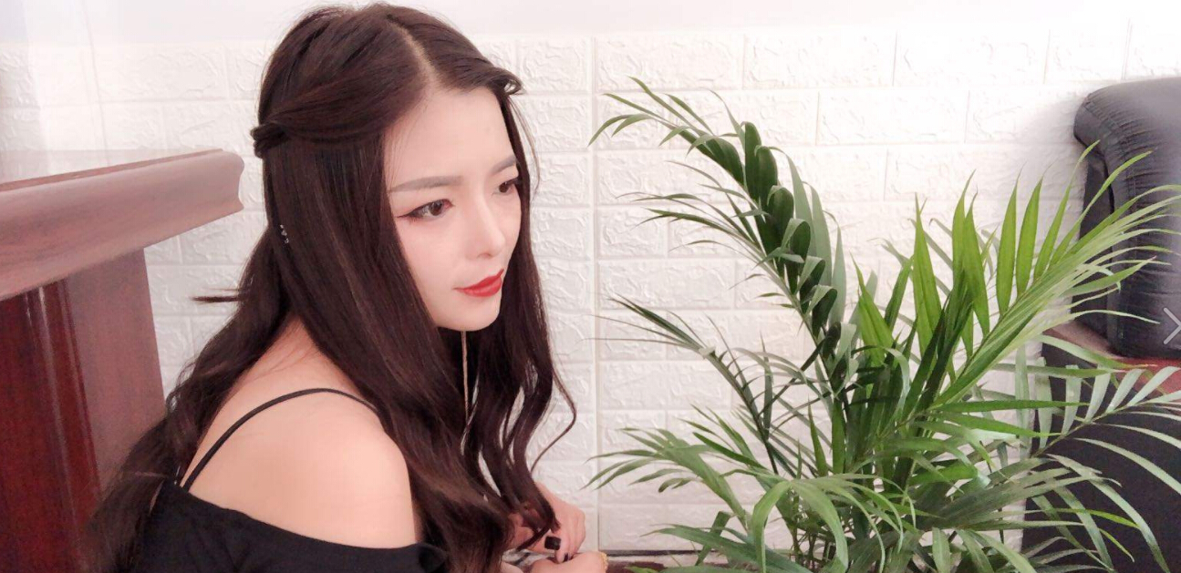 美女直播间视频