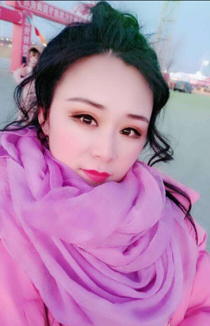 美女直播间视频 随缘主播让人怜惜——诺寳