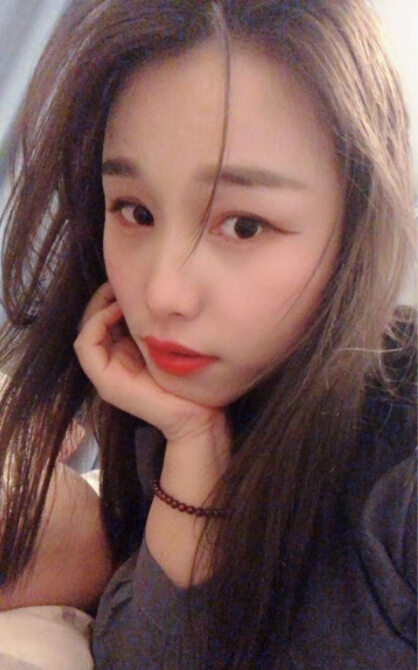 美女直播间话题