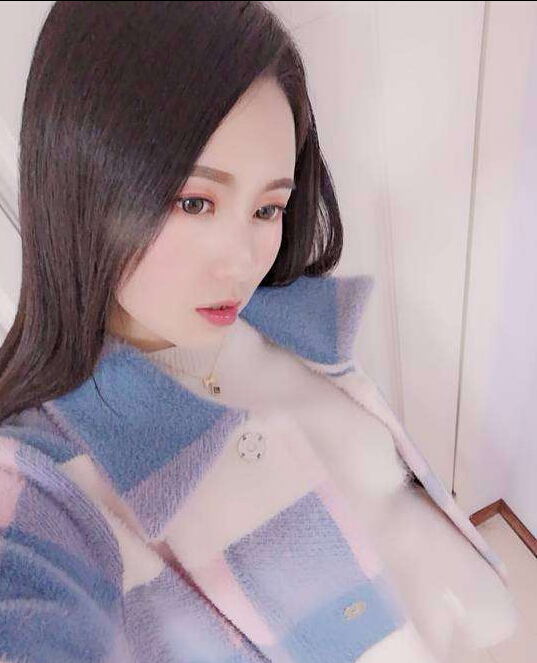 美女直播间视频