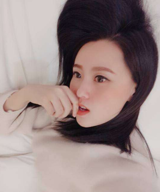美女主播很漂亮
