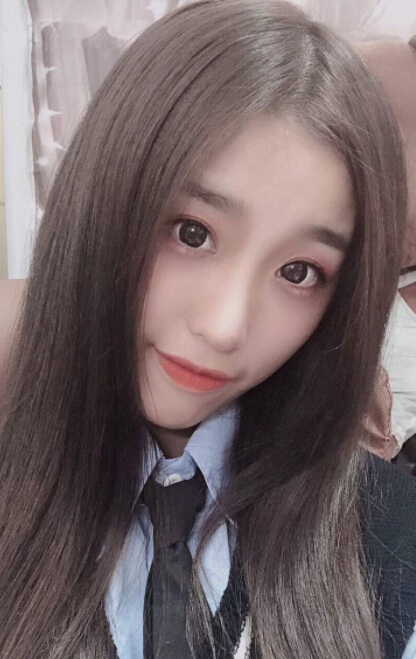 美女直播间视频 上跑道我就跟你走——慕瑾