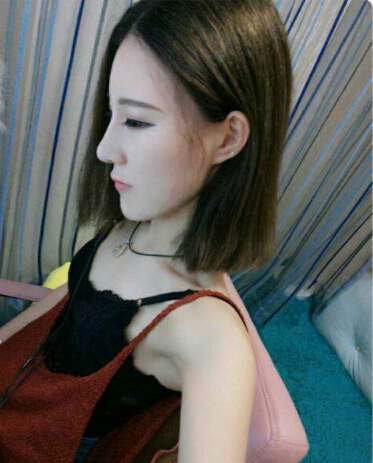 美女主播很个性