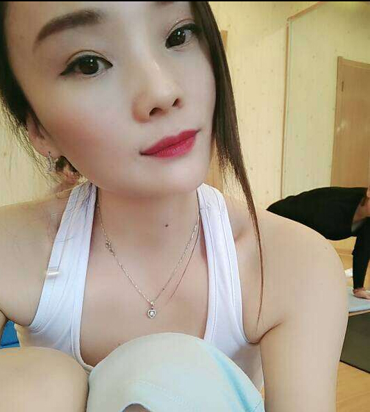 哪个美女主播漂亮 主播眼睛会说话——蓝心