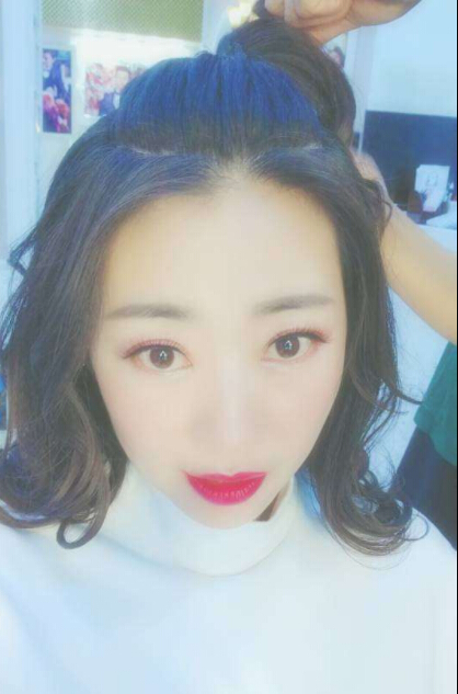 美女直播间话题