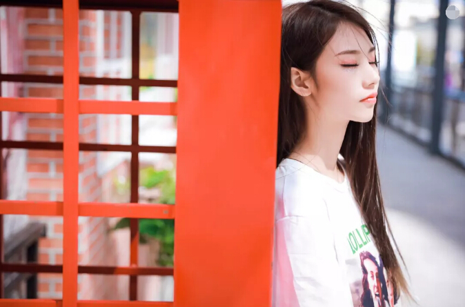 美女直播间视频
