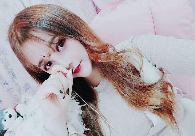美女直播间话题