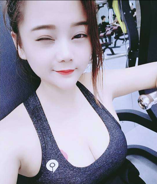 美女主播很漂亮