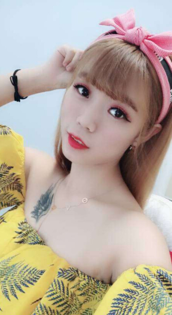 美女直播间视频