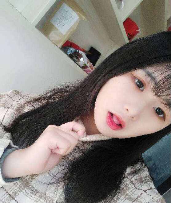 美女直播间观众