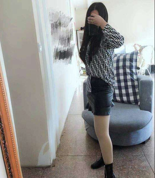 美女主播爱自拍